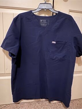 FIGS Men's Navy V-Neck Scrub Top with Chest Pocket